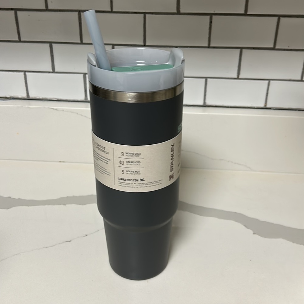 New :  Stanley Quencher H2.0 Flowstate™ 30 oz. Tumbler. - Picture 2 of 4